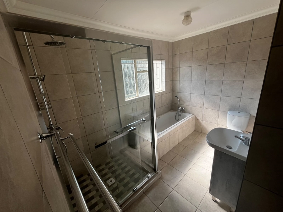 3 Bedroom Property for Sale in Wilkoppies North West